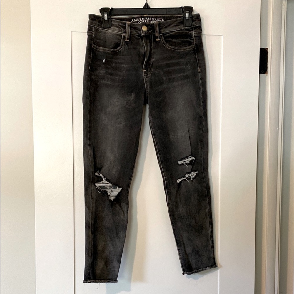 American Eagle Outfitters Women's Dark Gray Ripped Cropped Skinny Jeans - Size 4